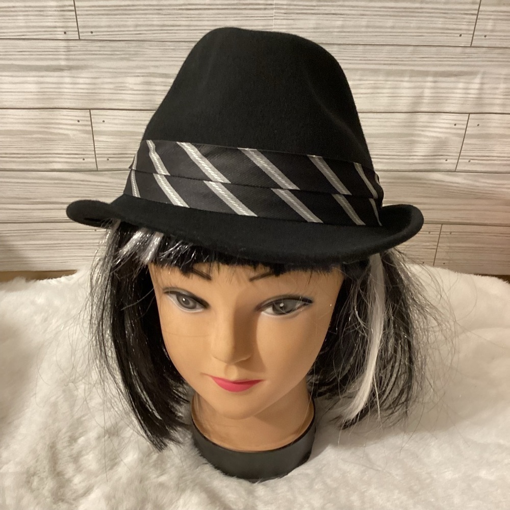 Scale Men’s Black 100%Wool Hat